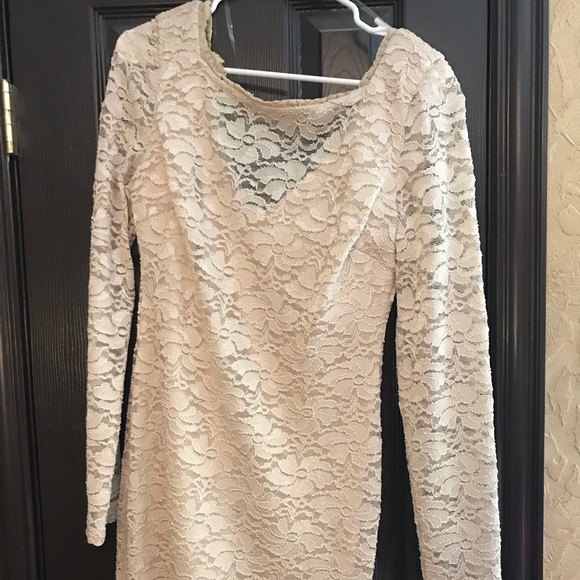 David's Bridal Dresses & Skirts - Gorgeous brand new lace bodycon dress